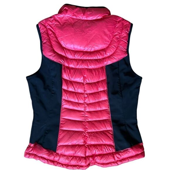 Bernardo Goose Down Vest Medium Winter Coat Warm Soft Red Black Zip - Picture 2 of 4
